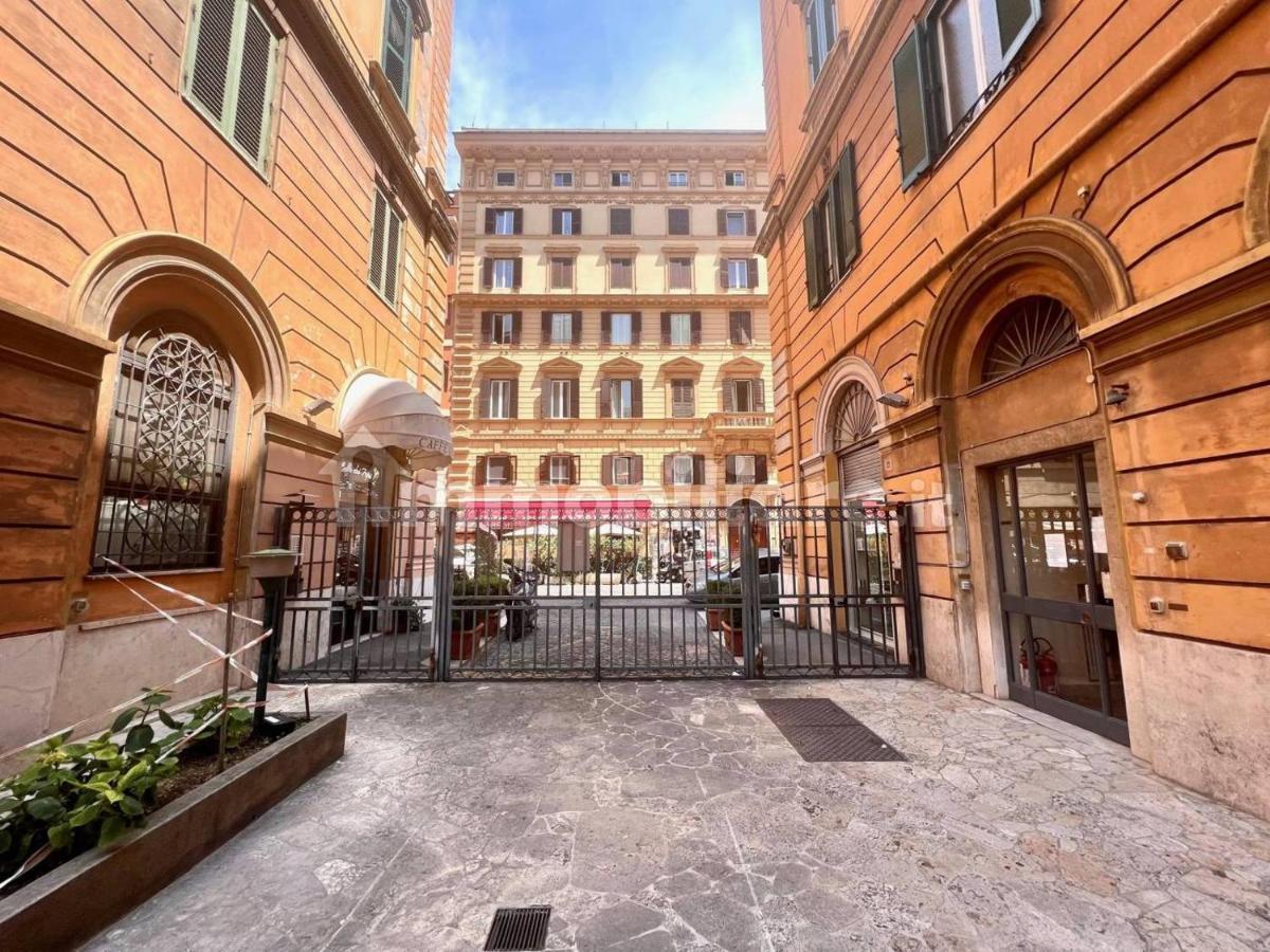 Ricettiva Risorgimento San Pietro E Musei Vaticani ローマ エクステリア 写真